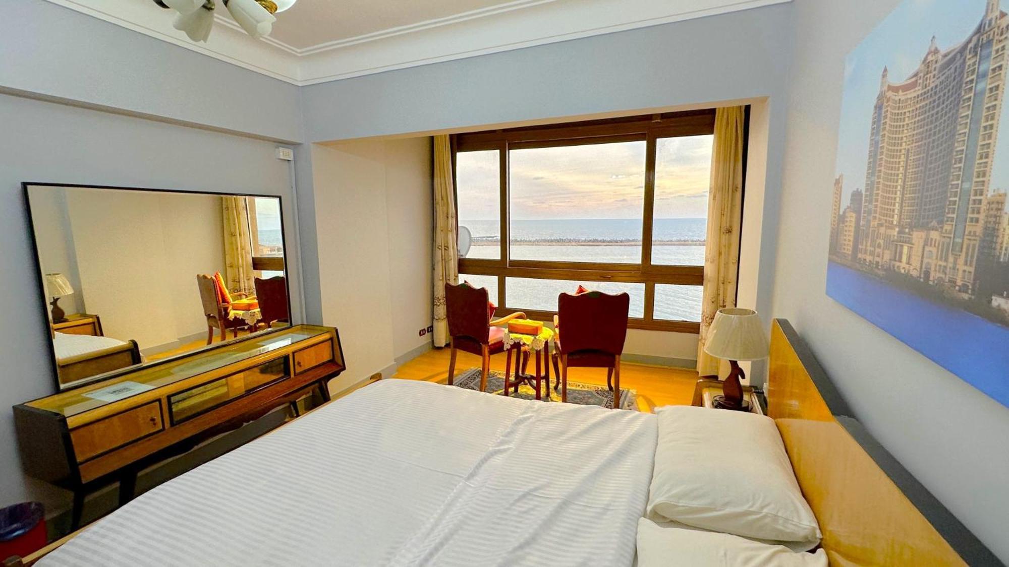 First Row Spacious Seaview * Alexandrie